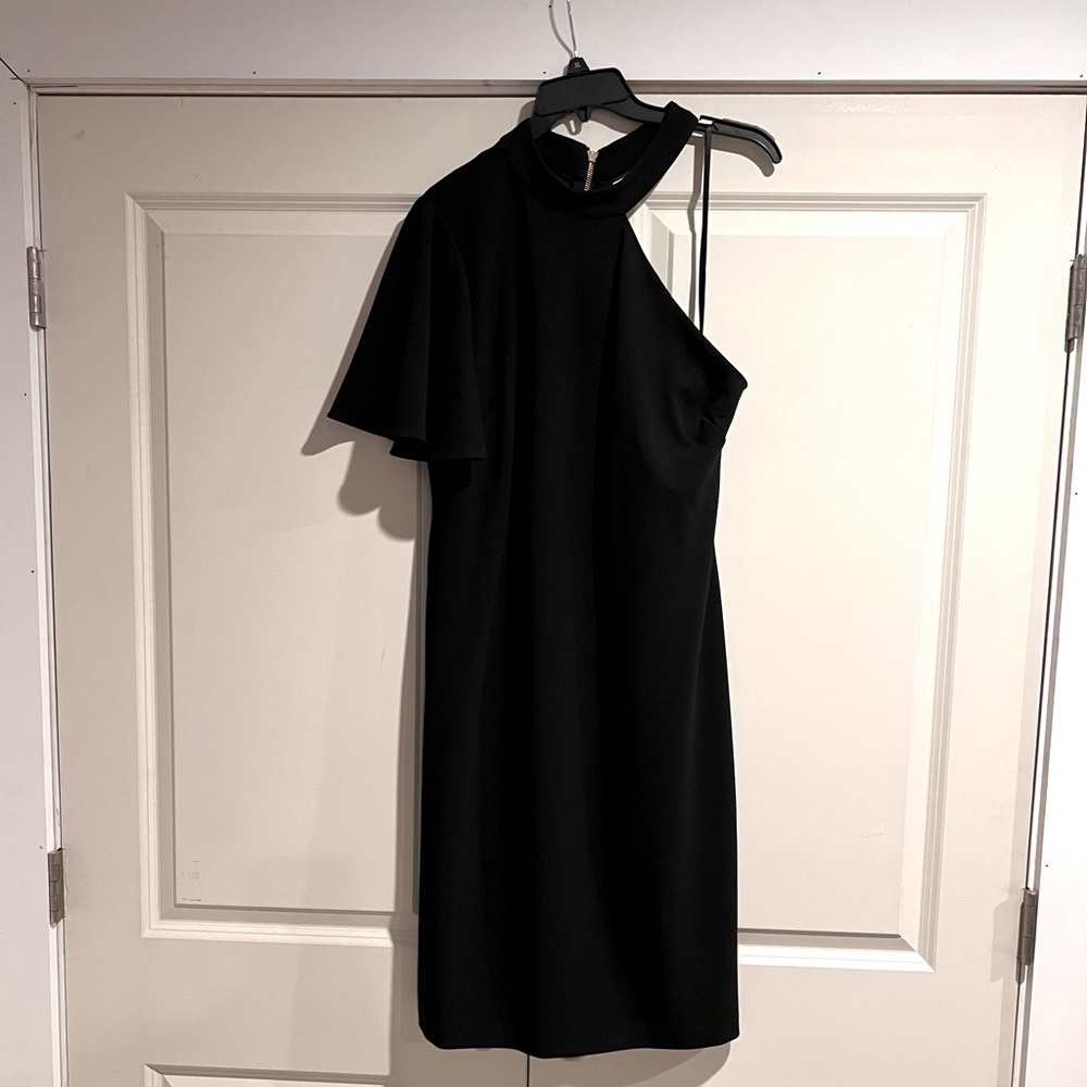 Calvin Klein one shoulder black crepe midi dress with cap sleeve size 16